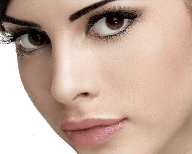 Black-eye-makeup-Eyebrows
