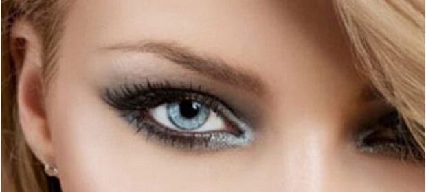 summer-sky-blue-eye-shadow