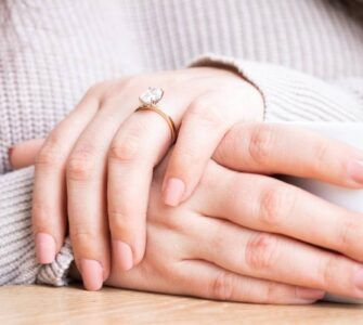 How to Apply a French Manicure