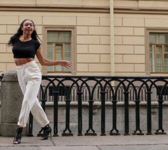 Barrel Leg Pants UK's Fashion Trend