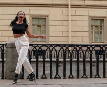 Barrel Leg Pants UK's Fashion Trend
